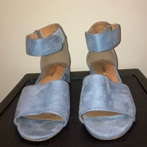 Blue comfortable blue heels